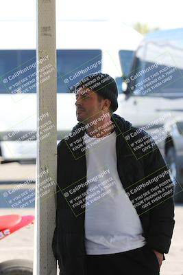 media/Jan-15-2026-Racers Edge (Thu) [[dfebeb70ab]]/1-Around the Pits-Track Walk/